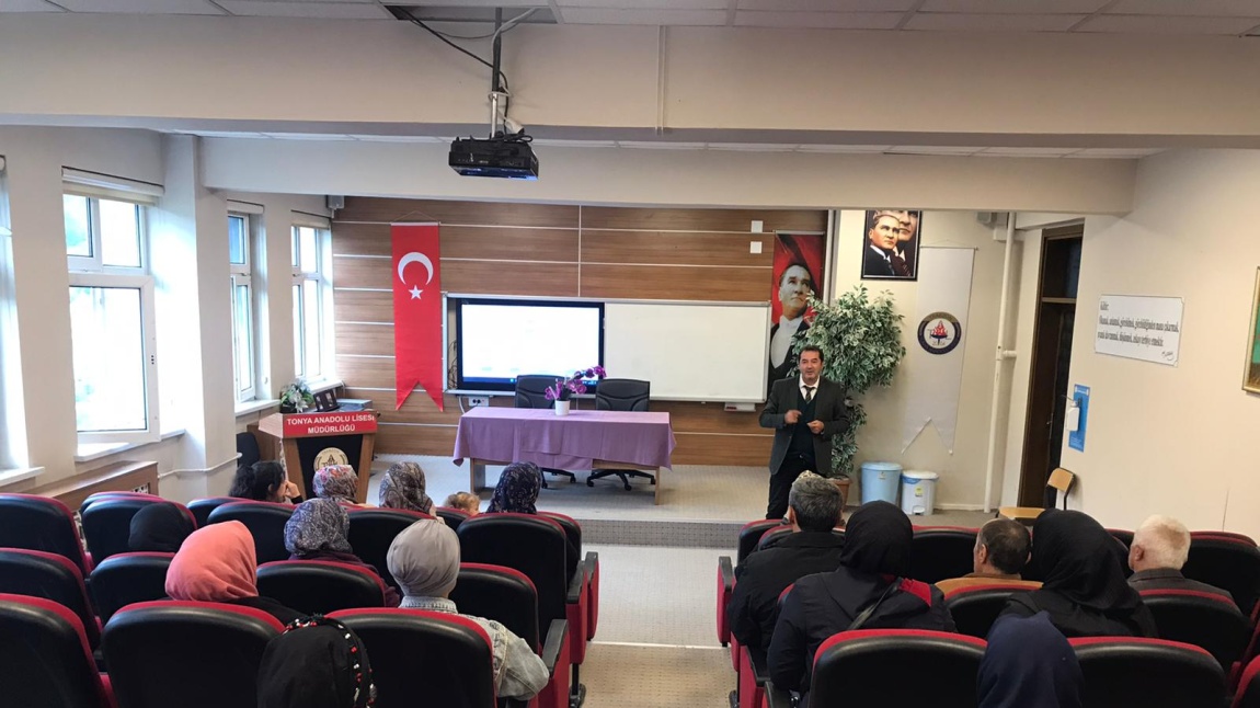 OKULUMUZDA 9. VE 12. SINIF VELİLERİYLE BİLGİLENDİRME TOPLANTILARI GERÇEKLEŞTİRİLDİ
